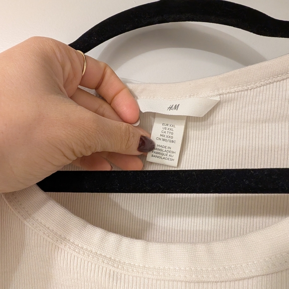 H&M White Ribbed Top - Picture 2 of 3